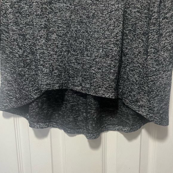 PerSeption Concept heathered gray sweater. Black embellishments at collar. EUC - Picture 7 of 9